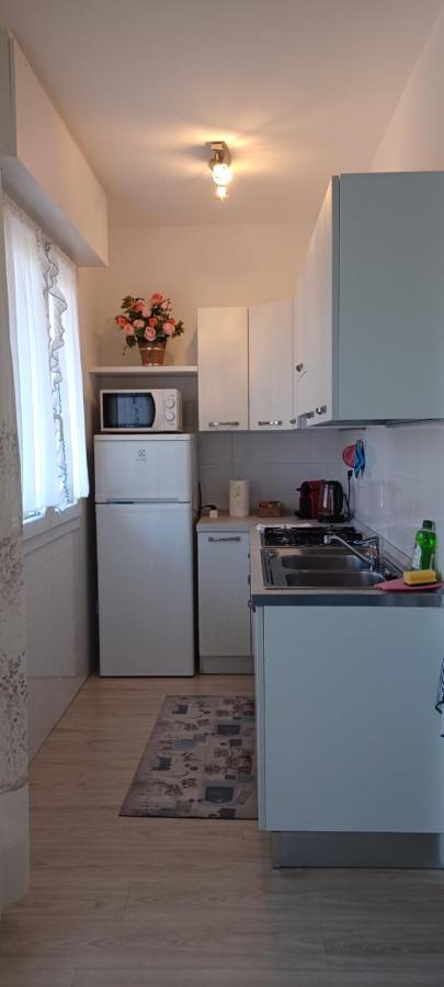 Casa Bivi - Apartments With 1 And 2 Bedrooms - Click Here For More Availabilities 利尼亚诺萨比亚多罗 外观 照片