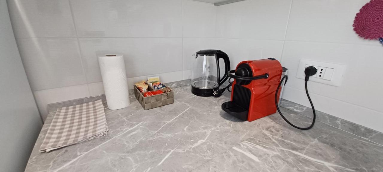 Casa Bivi - Apartments With 1 And 2 Bedrooms - Click Here For More Availabilities 利尼亚诺萨比亚多罗 外观 照片