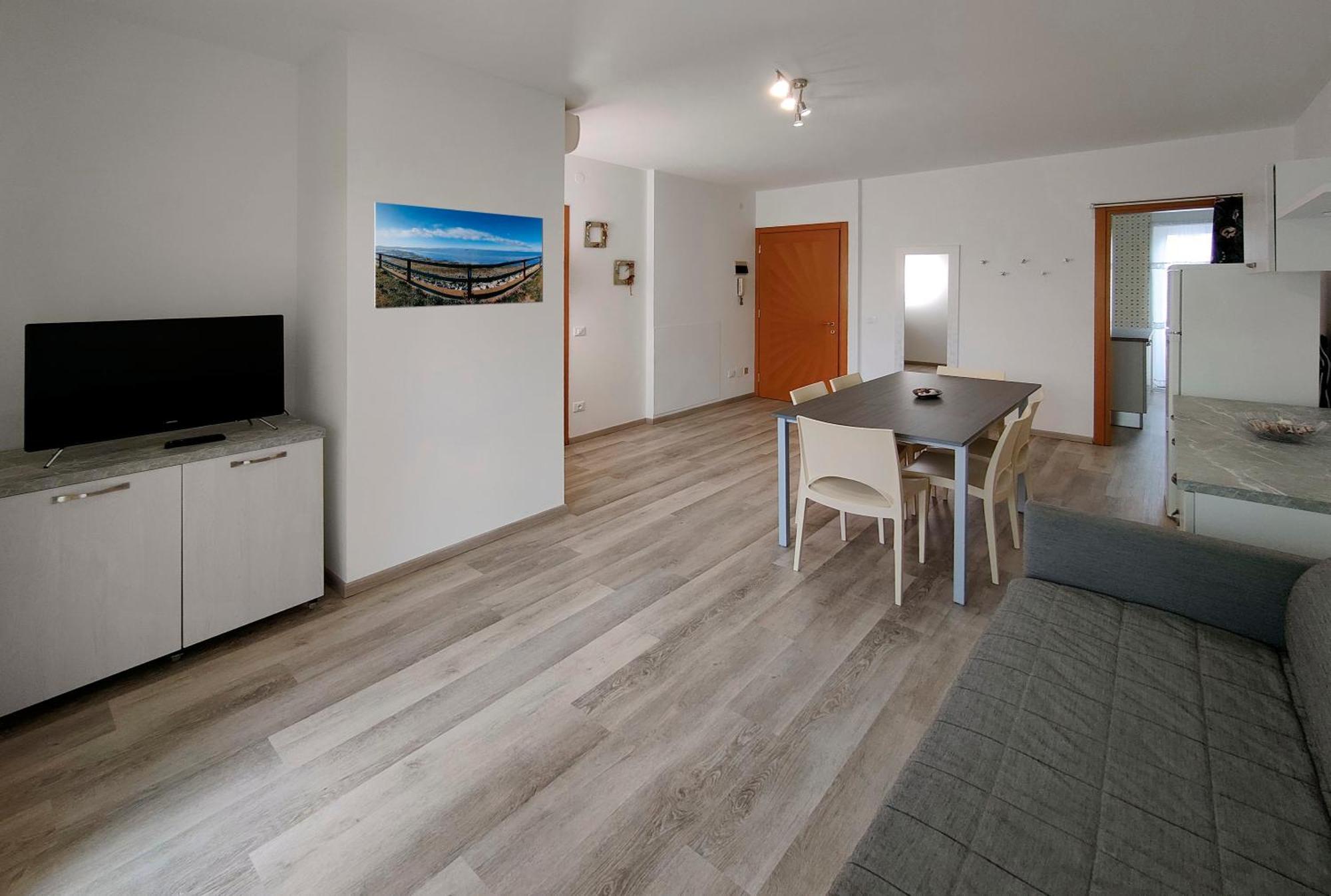 Casa Bivi - Apartments With 1 And 2 Bedrooms - Click Here For More Availabilities 利尼亚诺萨比亚多罗 外观 照片