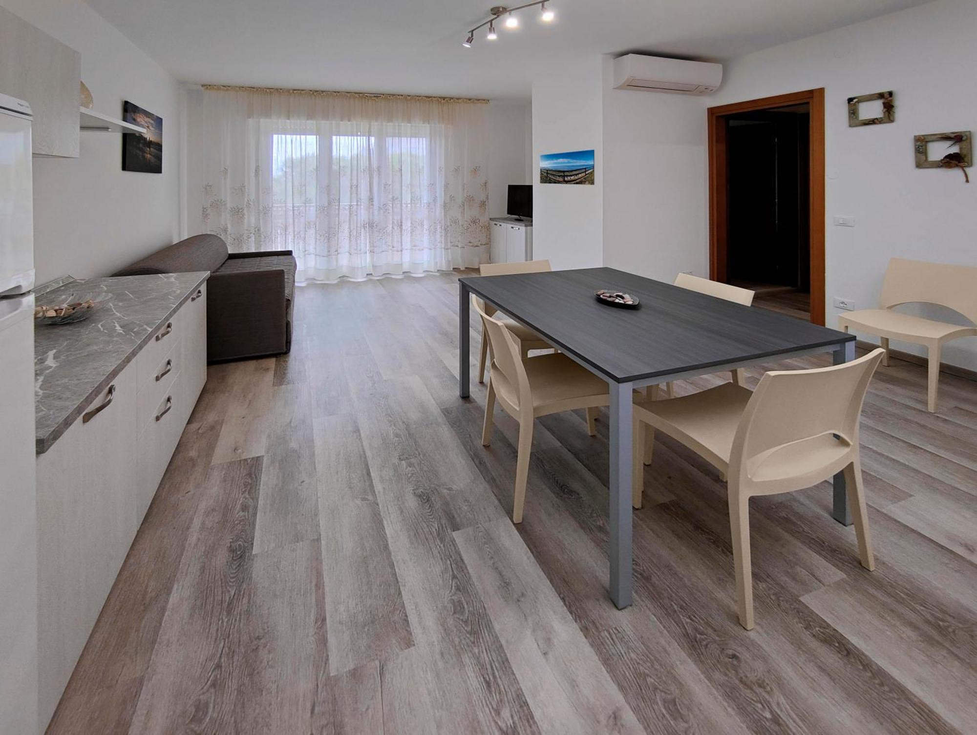 Casa Bivi - Apartments With 1 And 2 Bedrooms - Click Here For More Availabilities 利尼亚诺萨比亚多罗 外观 照片
