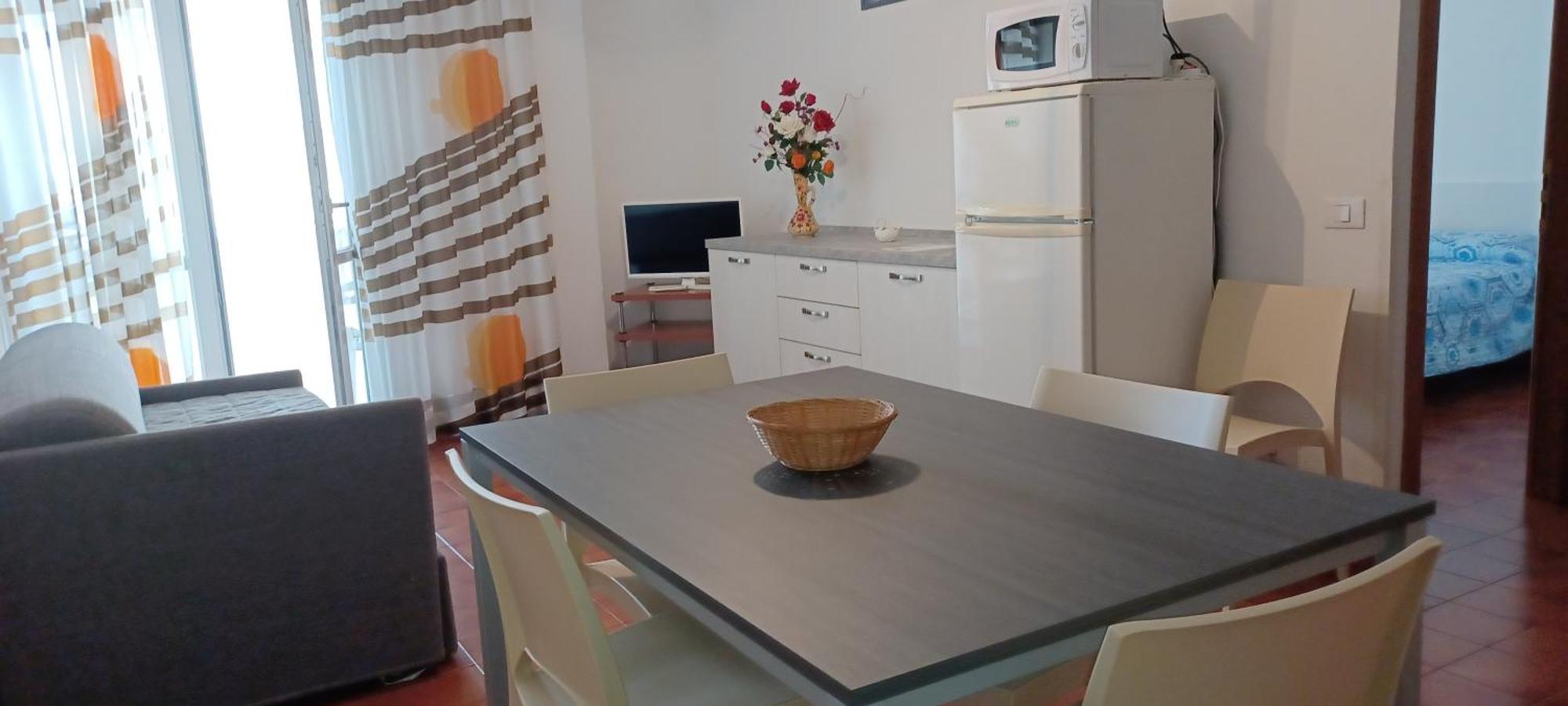 Casa Bivi - Apartments With 1 And 2 Bedrooms - Click Here For More Availabilities 利尼亚诺萨比亚多罗 外观 照片